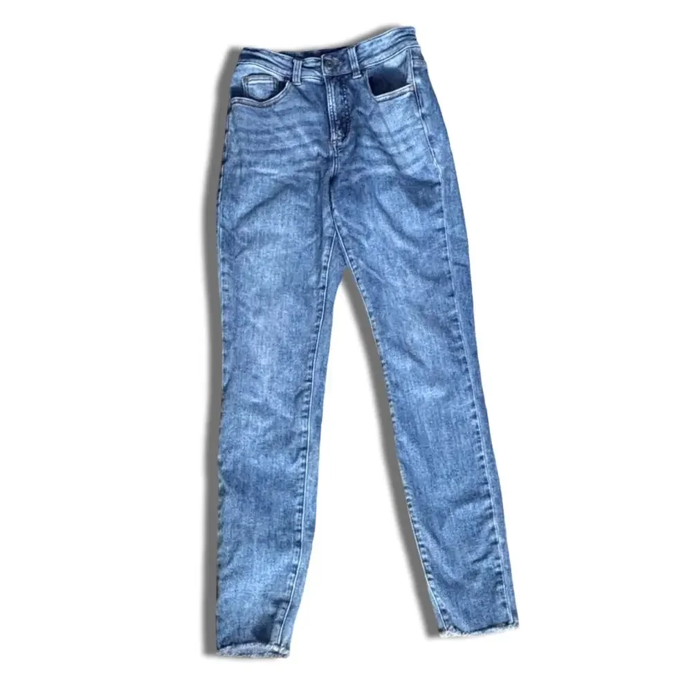 Universal‎ Standard Raw Hem Skinny Jeans Size 8 Long Blue Stretch Denim Casual